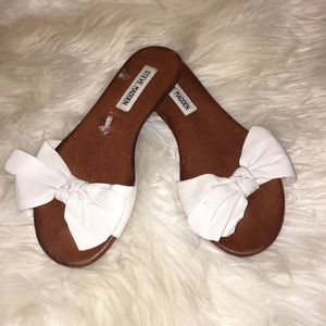 Steve Madden bow sandals